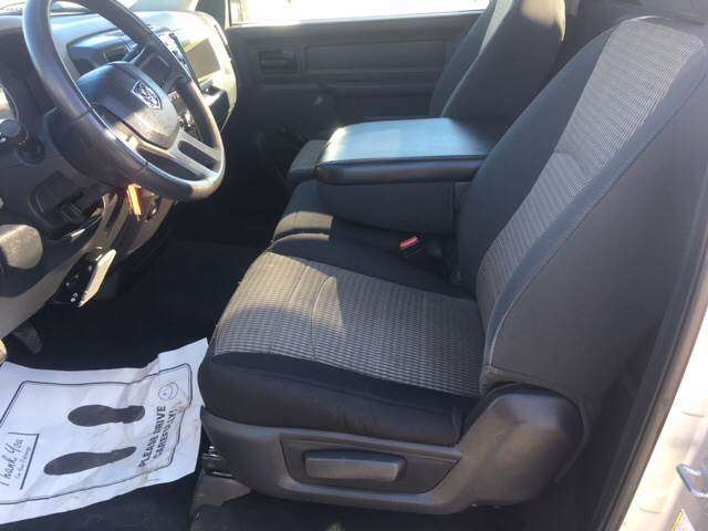 RAM Ram Pickup 1500 2011 photo 9